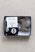 Load image into Gallery viewer, Lily &amp; Me - Dapper Gents Socks &amp; Keyring Gift Box
