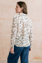 Load image into Gallery viewer, Lily &amp; Me - Patsy Yarrow Print Shirt in Ecru
