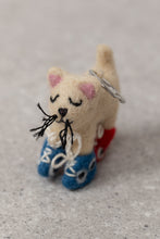 Load image into Gallery viewer, Lily &amp; Me - Roller Cats Socks &amp; Keyring Gift Box
