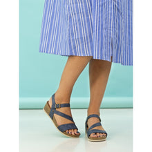 Load image into Gallery viewer, Lunar - Cluster Sandal in Blue

