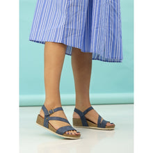 Load image into Gallery viewer, Lunar - Cluster Sandal in Blue
