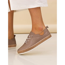Load image into Gallery viewer, Lunar - Evie Leather Plimsoll in Taupe
