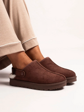 Load image into Gallery viewer, Lunar - Odessa Slipper in Dark Brown
