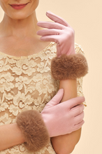 Load image into Gallery viewer, Powder - Bettina Gloves - Petal Teddy
