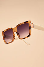 Load image into Gallery viewer, Powder - Ellery Sunglasses in Tortoiseshell/Coconut
