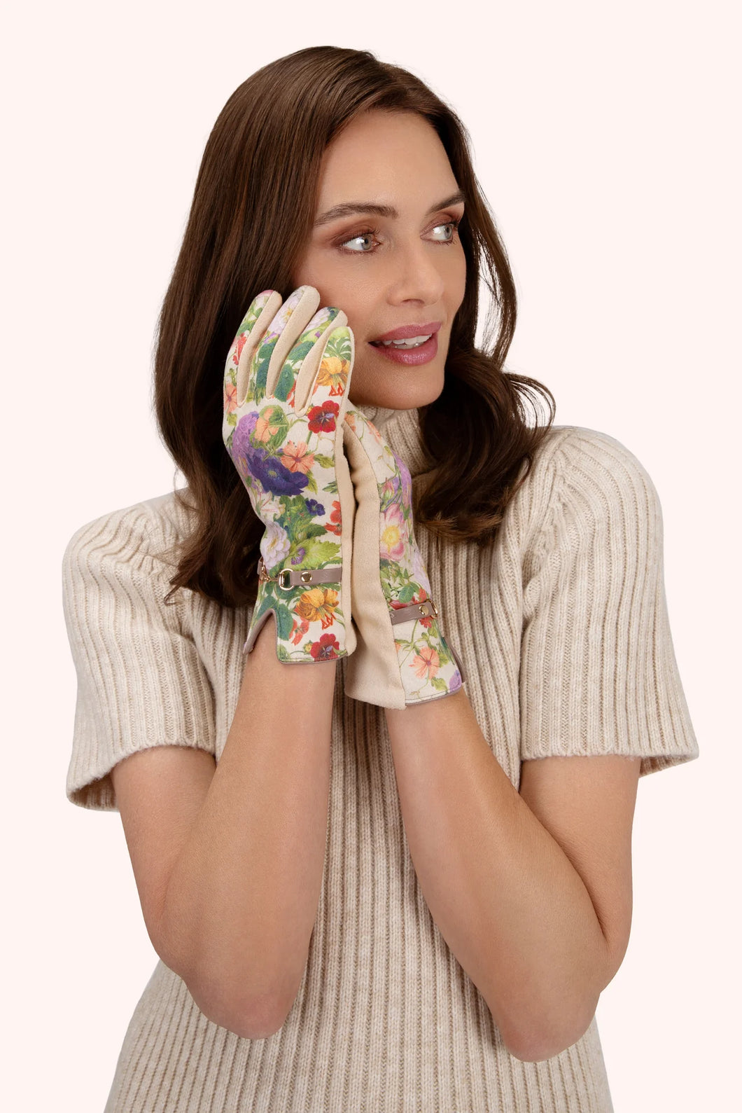 Powder - Kylie Faux Suede Gloves in Cream