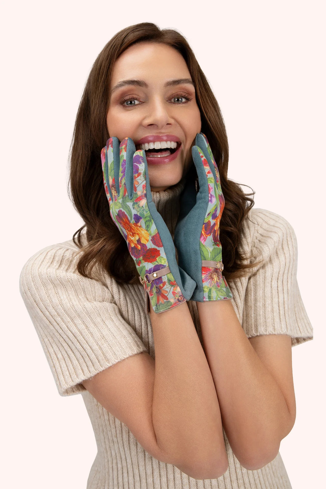 Powder - Kylie Faux Suede Gloves in Ice