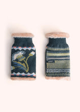 Load image into Gallery viewer, Powder - Thistle Wrist Warmers in Navy
