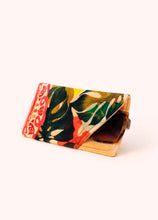 Load image into Gallery viewer, Powder - Velvet Sunglasses Pouch in Exotic Leaves
