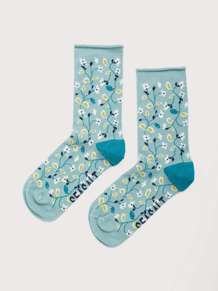 Sea Salt - Womens Arty Socks in Chalk Flower Sage Leaf
