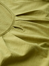 Load image into Gallery viewer, Sea Salt - Appletree T-Shirt in Avocado
