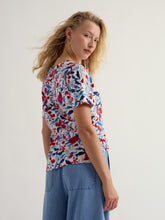 Load image into Gallery viewer, Sea Salt - Bryher View T-Shirt in Winding Meadow Chalk
