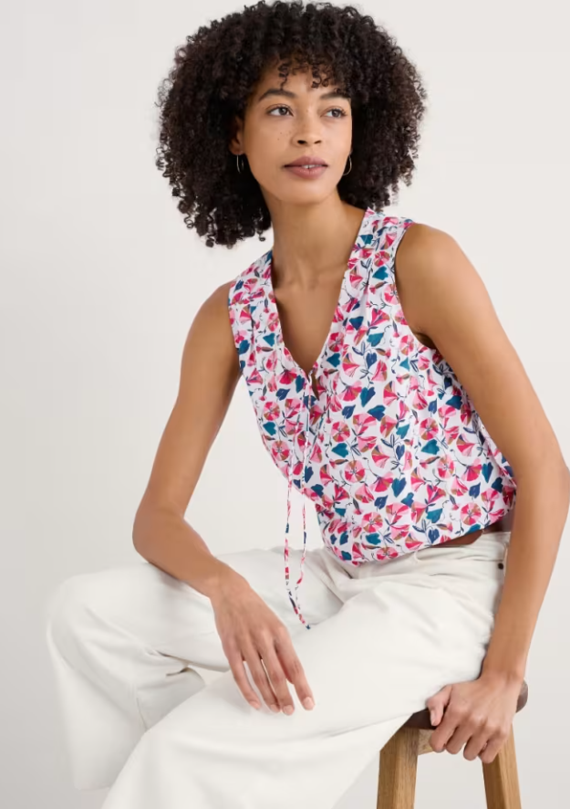 Sea Salt - Cobbs Well Top in Parasol Floral Chalk