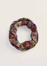 Load image into Gallery viewer, Sea Salt - Handyband in Painted Asters Maritime
