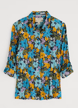 Load image into Gallery viewer, Sea Salt - Larissa Shirt in Citrus Floral Poseidon
