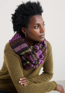 Sea Salt - Morning Cliff Snood in Modernist Grape Oak Mix