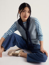 Load image into Gallery viewer, Sea Salt - East View Vest in Limpet
