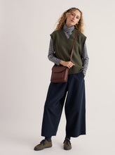 Load image into Gallery viewer, Sea Salt - Fistral Vest in Nori

