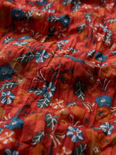 Load image into Gallery viewer, Sea Salt - Larissa Shirt in Tomato Blooms Cinnamon
