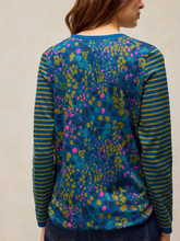 Load image into Gallery viewer, White Stuff - Clara Long Sleeve Tee in Teal Print

