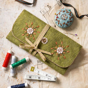 Corinne Lapierre - Felt Craft Kit - Sewing Roll