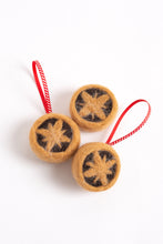 Load image into Gallery viewer, Hawthorn Handmade - Mince Pies Needle Felt Kit Mini
