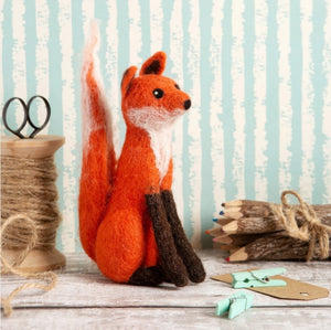 Hawthorn Handmade - Needle Felting Kit Fox