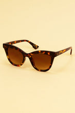 Load image into Gallery viewer, Powder - Nadia Sunglasses - Tortoiseshell
